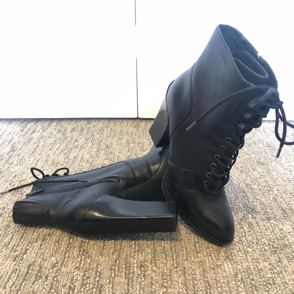 Boots - Picture 5 of 8